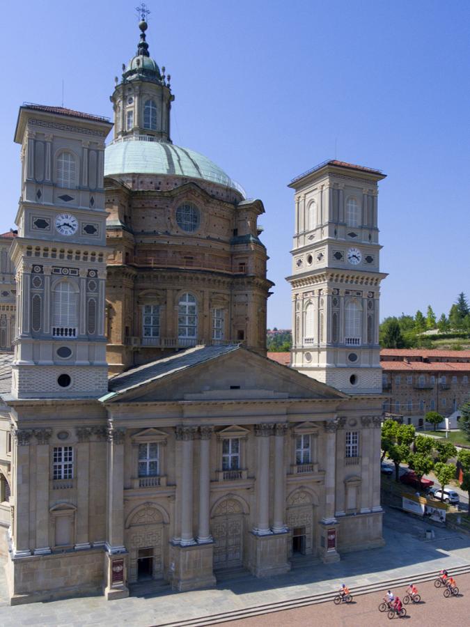 SANTUARIO BASILICA REGINA MONTIS REGALIS - VICOFORTE